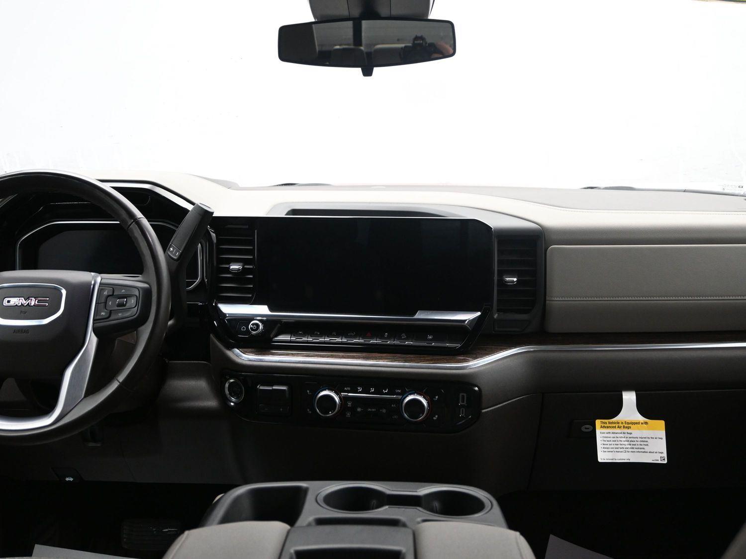 Used 2024 Onyx Black GMC SLE image 14