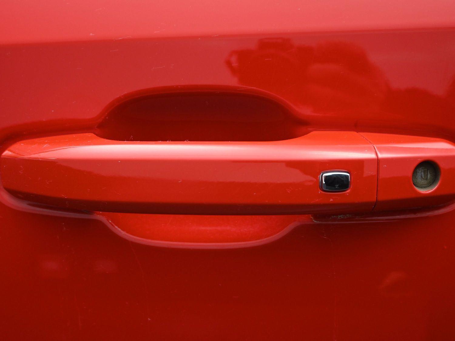 Used 2024 Onyx Black GMC SLE image 17