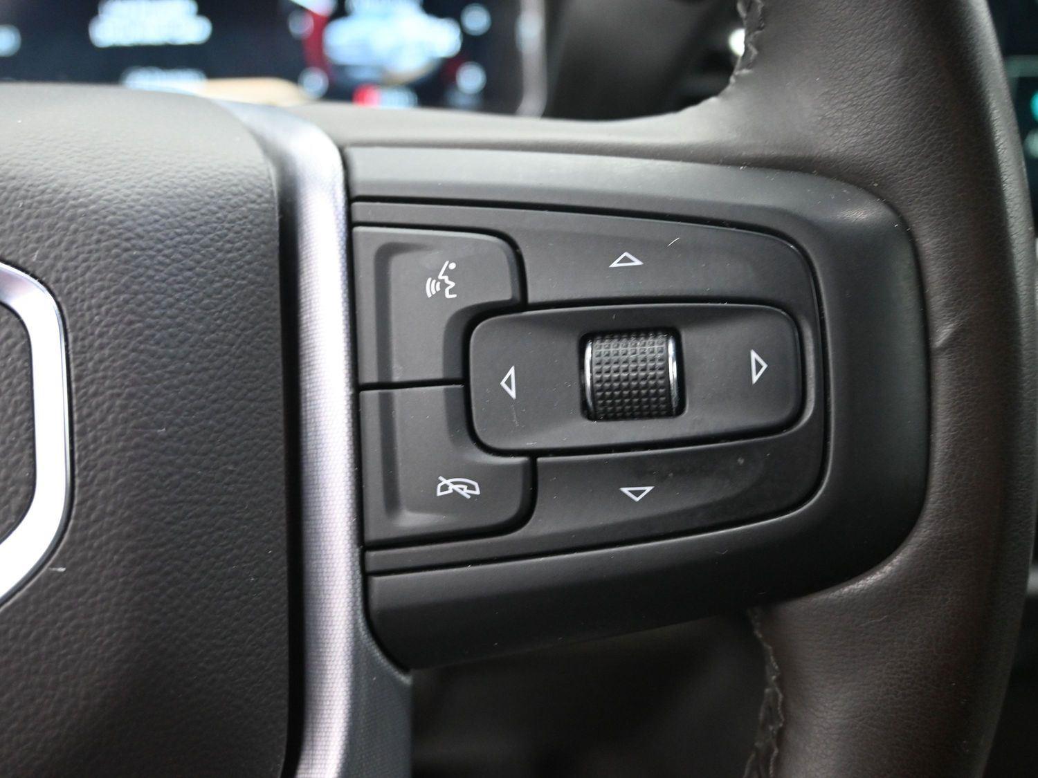 Used 2024 Onyx Black GMC SLE image 25