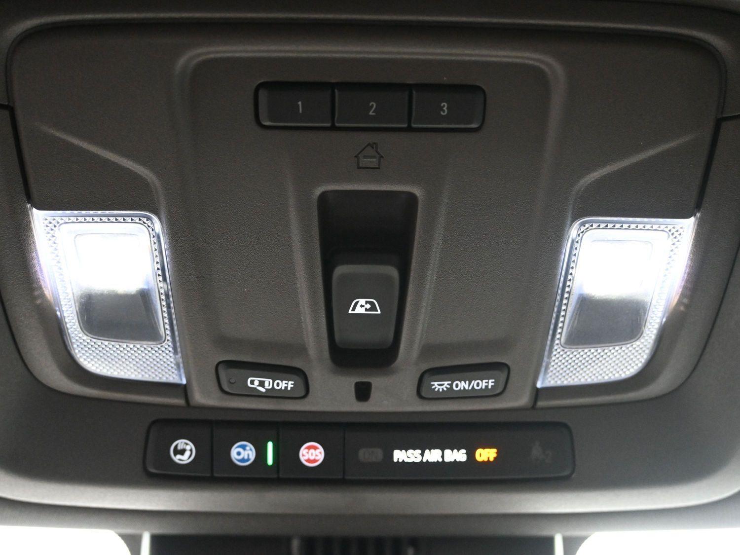 Used 2024 Onyx Black GMC SLE image 31