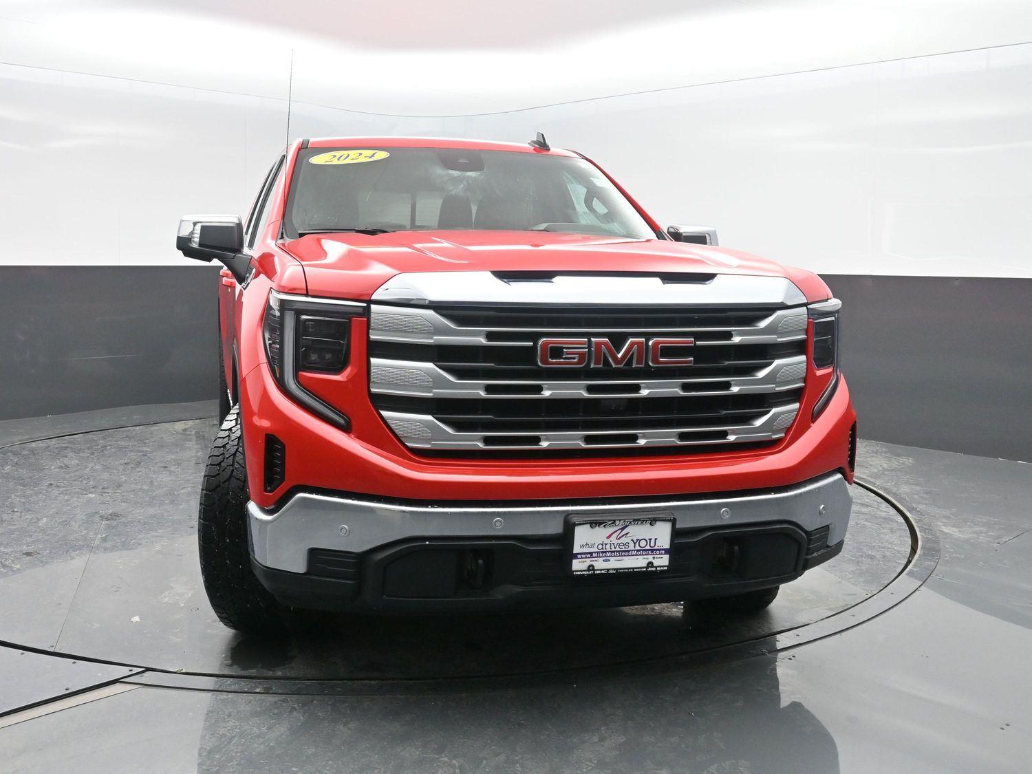 Used 2024 Onyx Black GMC SLE image 42