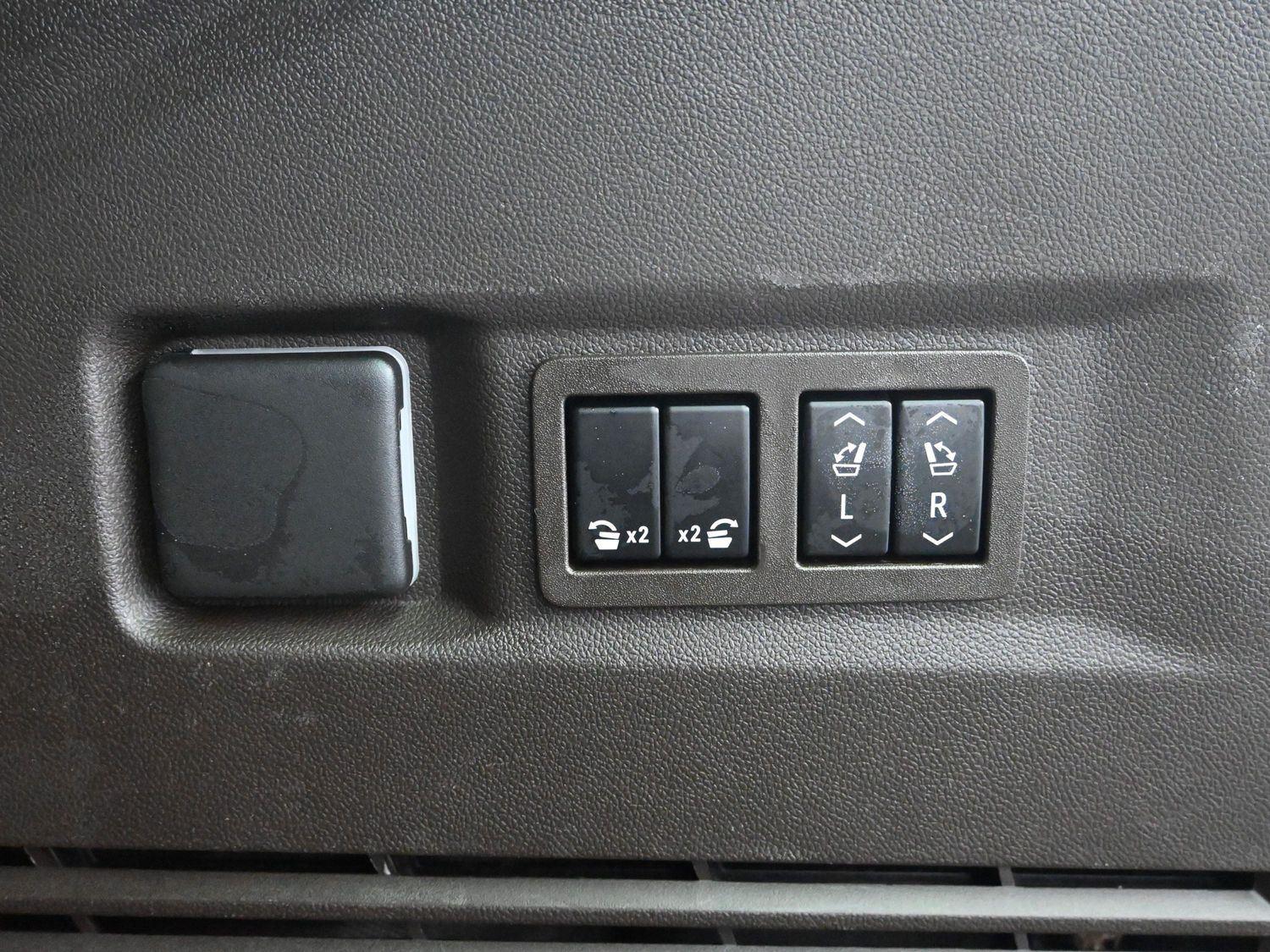 Used 2022 Summit White GMC SLT image 22