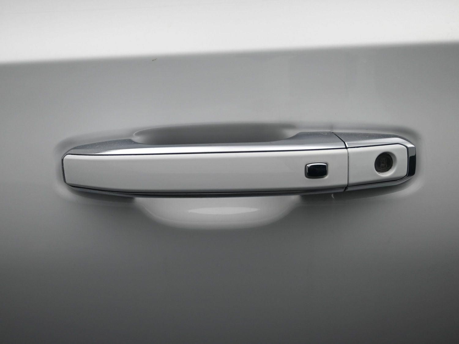 Used 2022 Summit White GMC SLT image 23