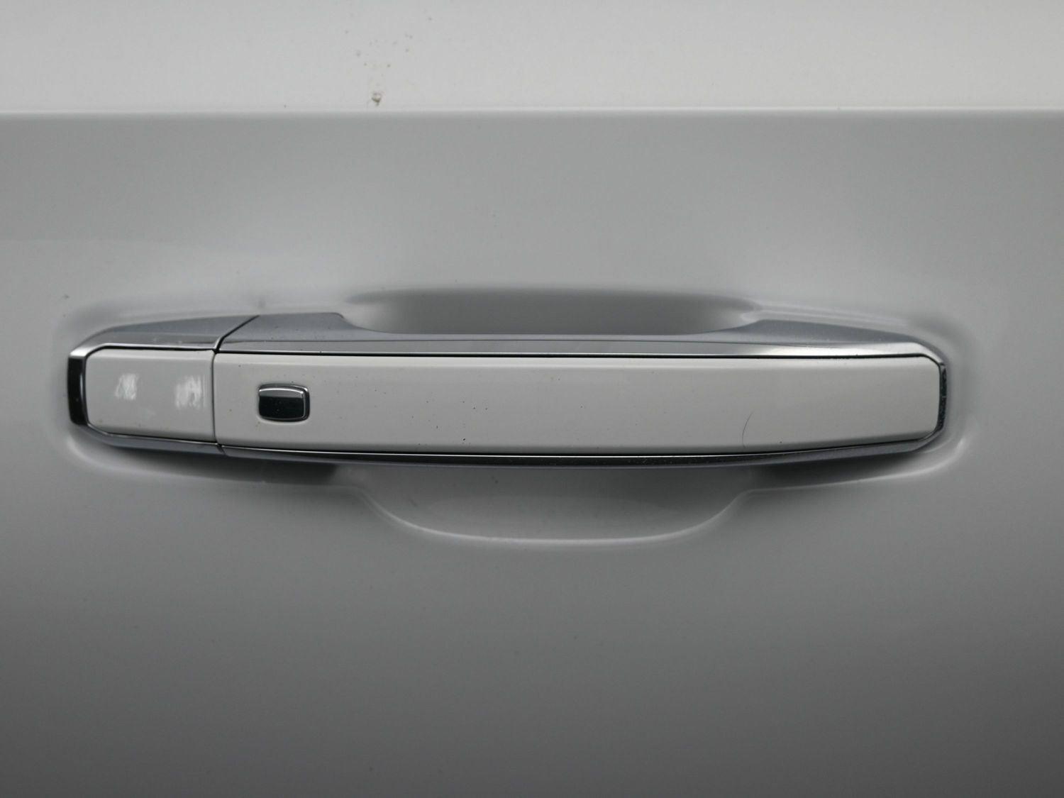 Used 2022 Summit White GMC SLT image 8