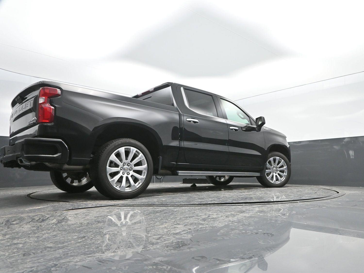 Used 2021 Black Chevrolet High Country image 41