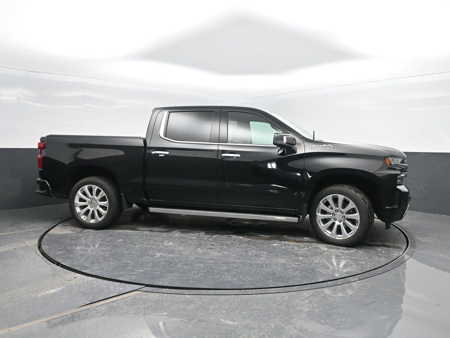 Used 2021 Black Chevrolet High Country image 3