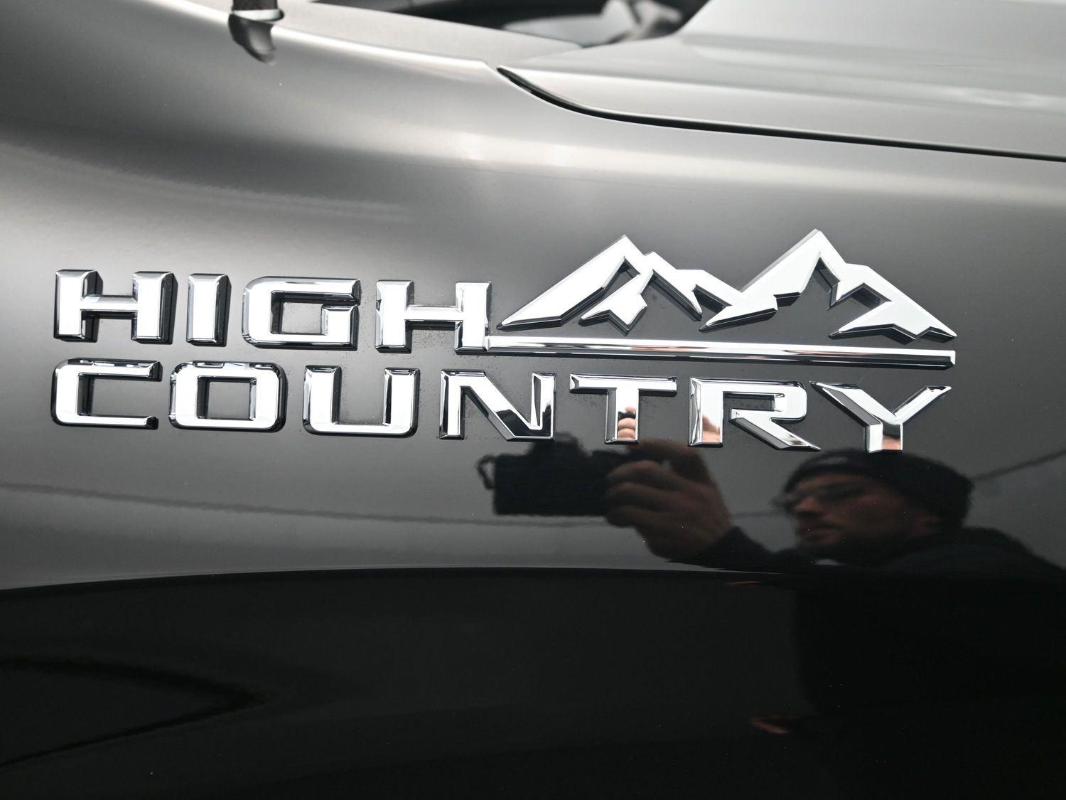 Used 2021 Black Chevrolet High Country image 7