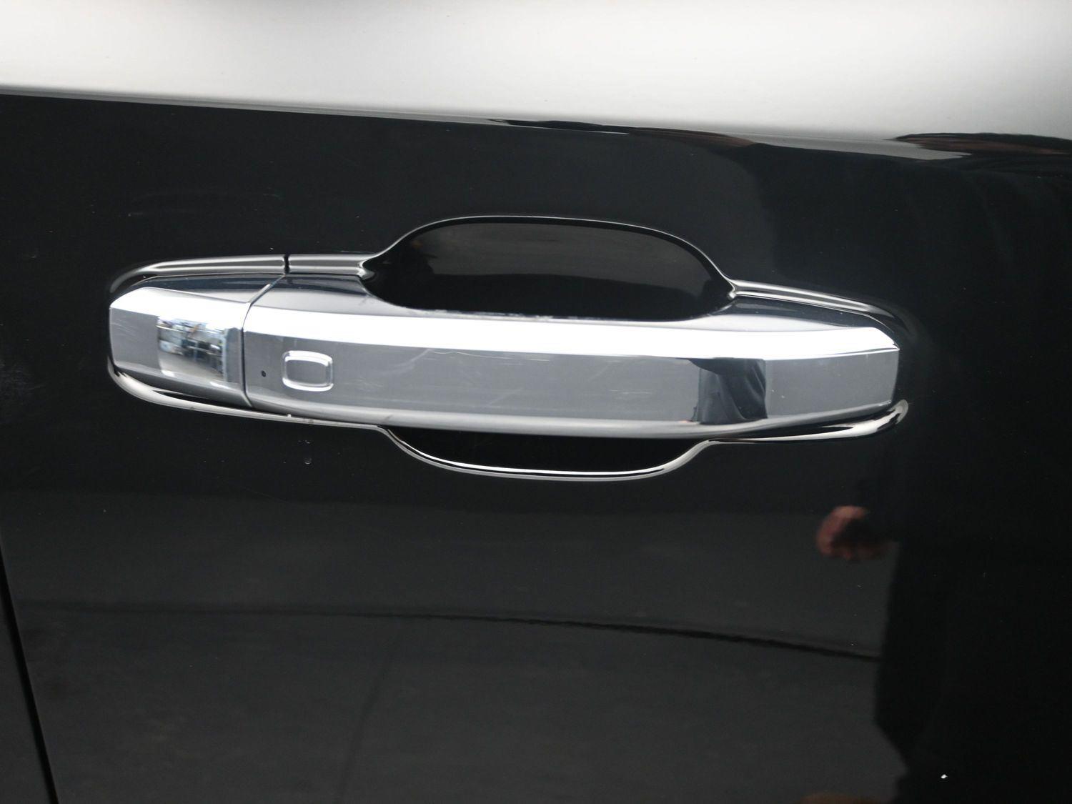 Used 2021 Black Chevrolet High Country image 8