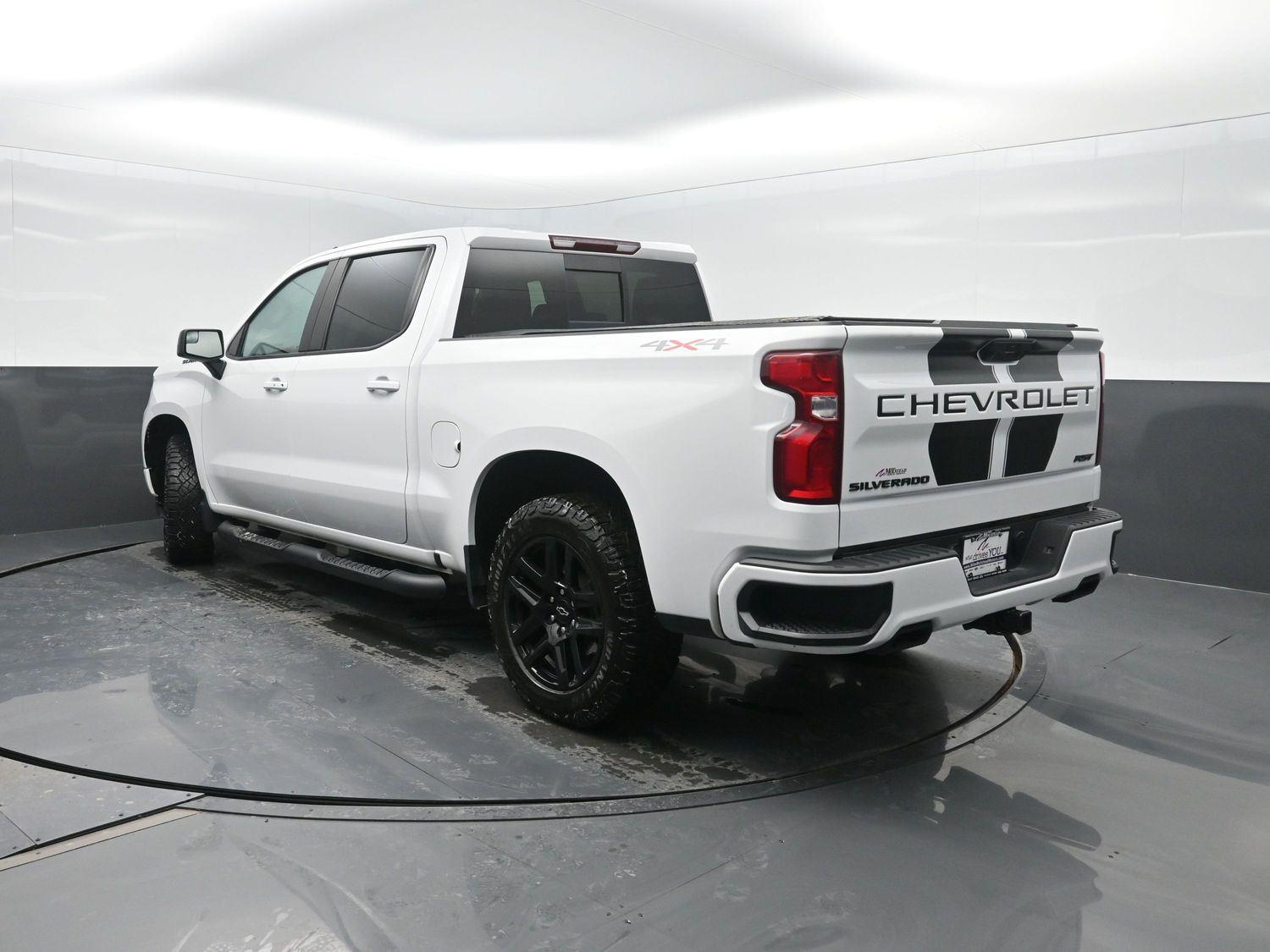 Used 2023 Black Chevrolet RST image 46