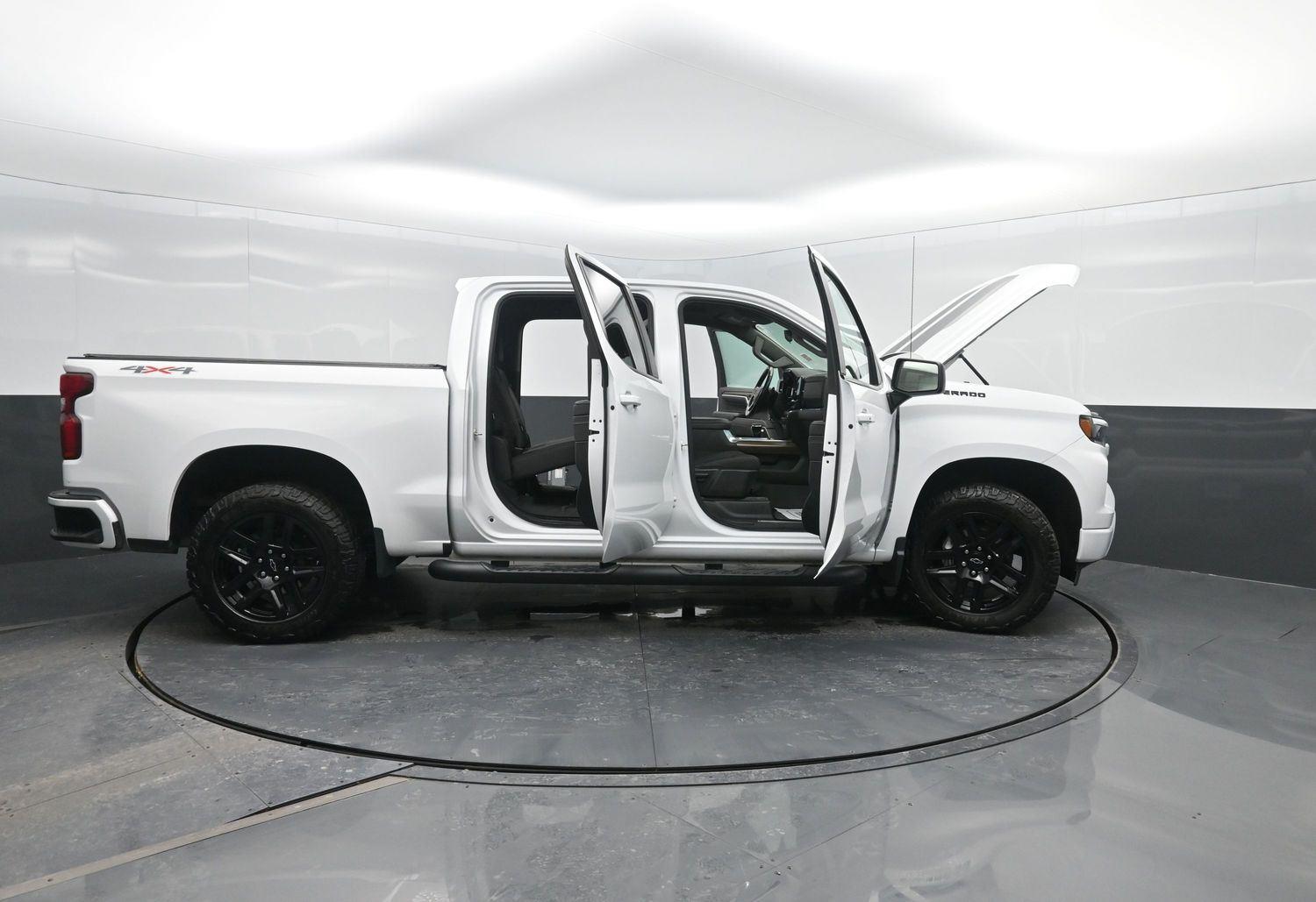 Used 2023 Black Chevrolet RST image 50