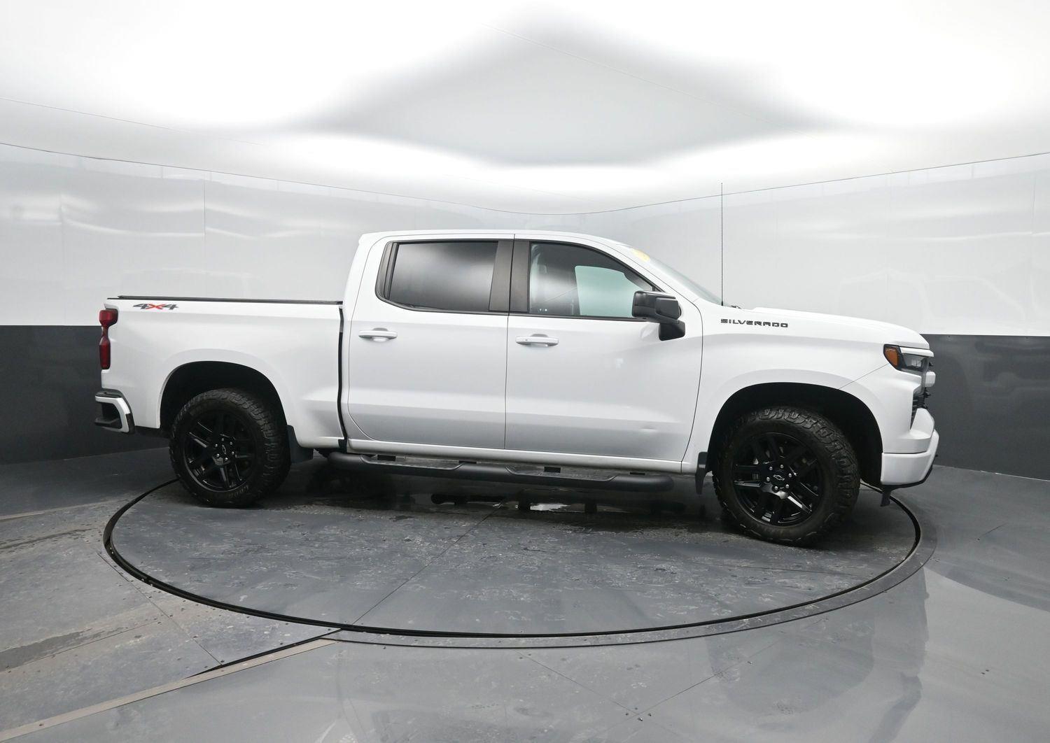 Used 2023 Black Chevrolet RST image 3