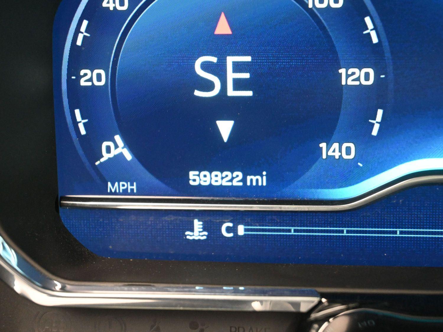 Used 2025 Summit White Chevrolet RST image 29