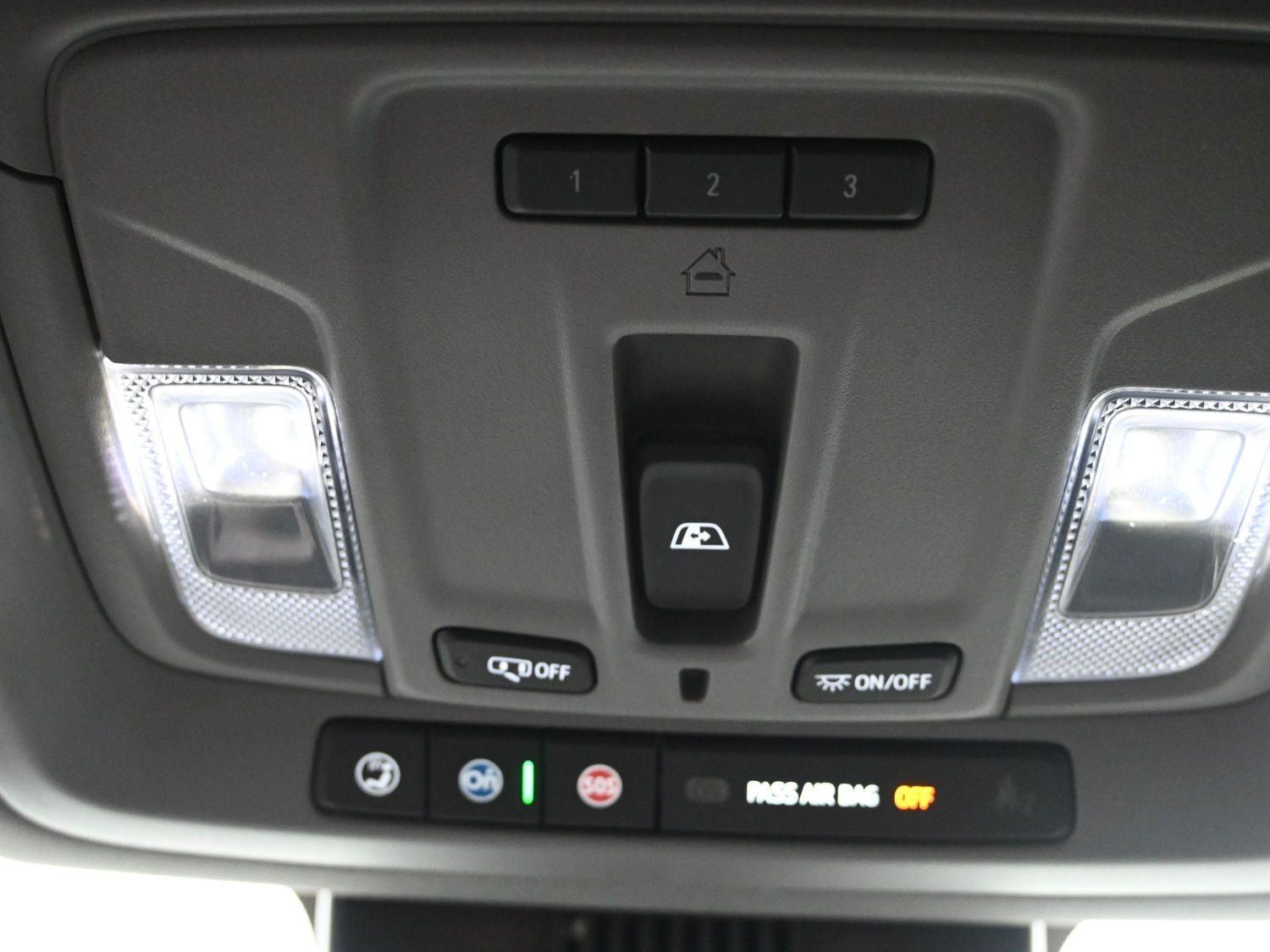 Used 2025 Summit White Chevrolet RST image 35