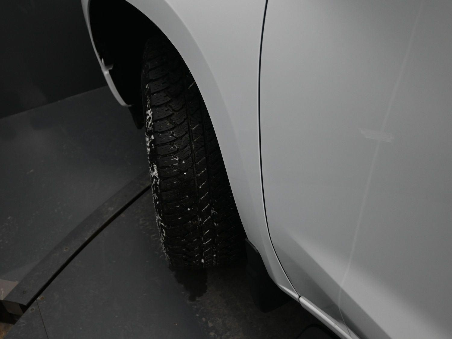 Used 2025 Summit White Chevrolet RST image 5