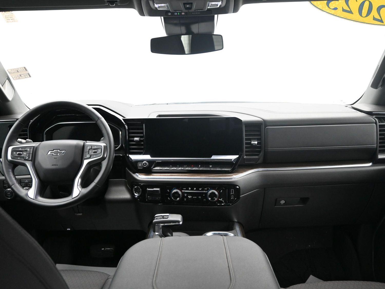 Used 2025 Summit White Chevrolet RST image 14