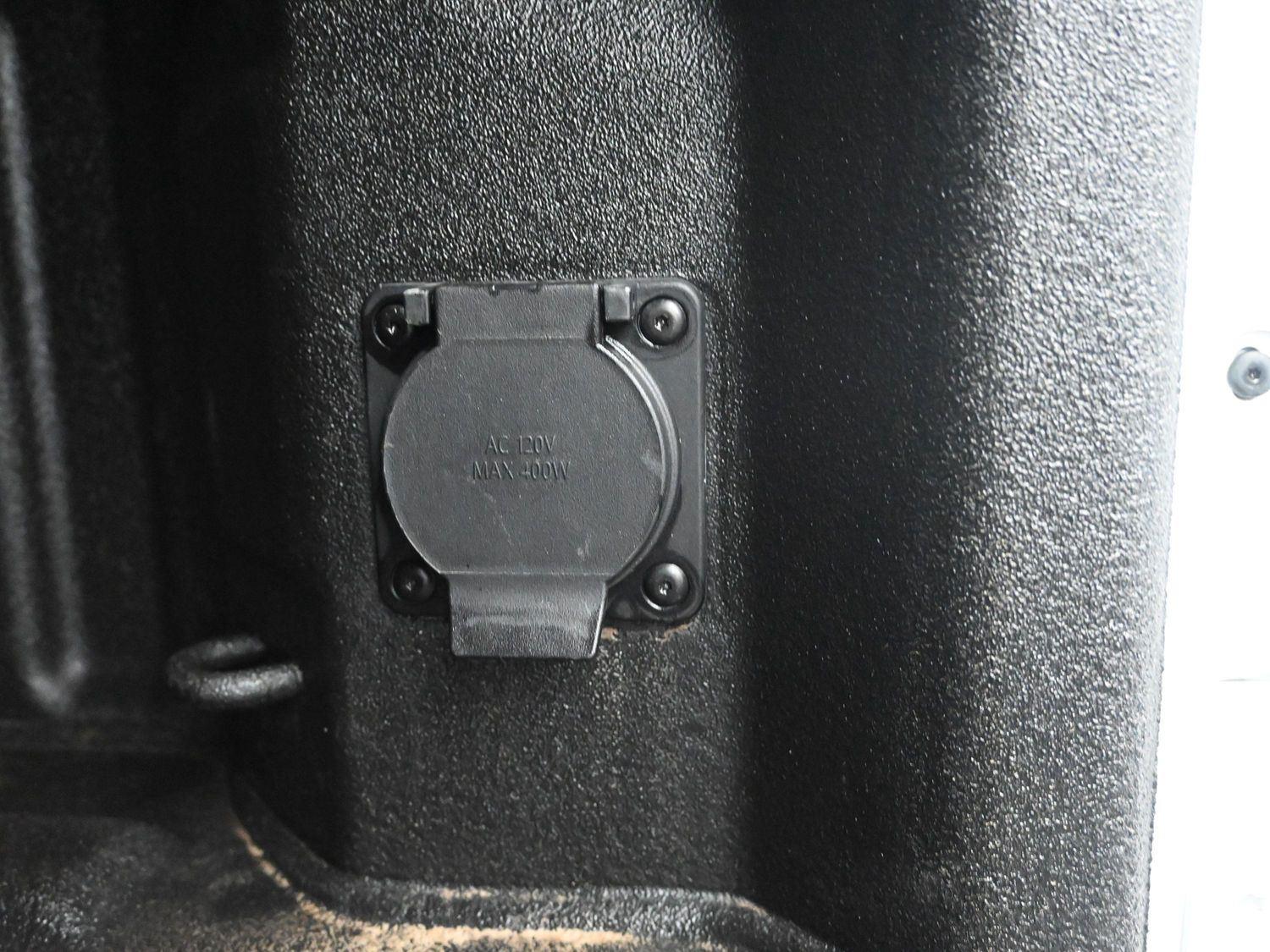 Used 2025 Summit White Chevrolet RST image 19