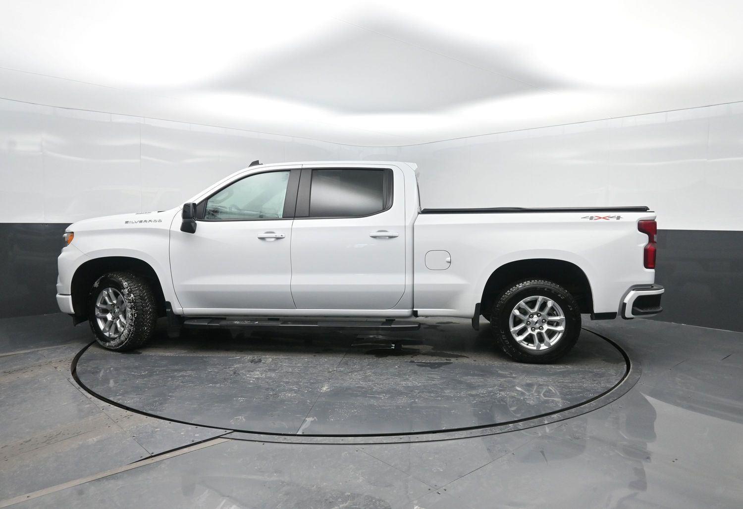 Used 2025 Summit White Chevrolet RST image 44