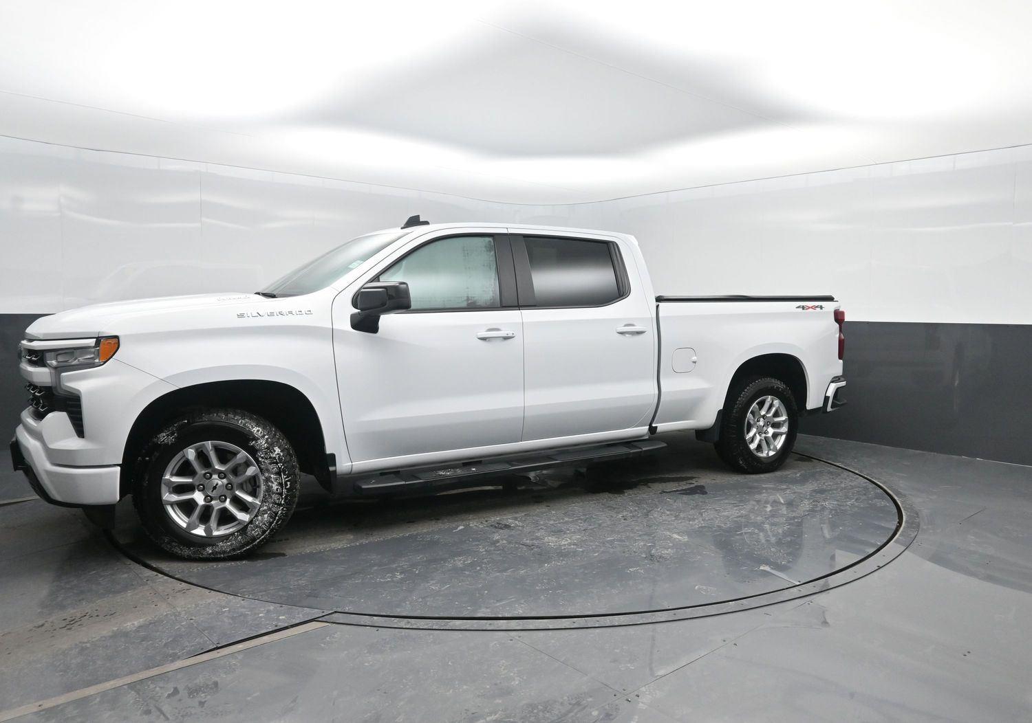 Used 2025 Summit White Chevrolet RST image 45