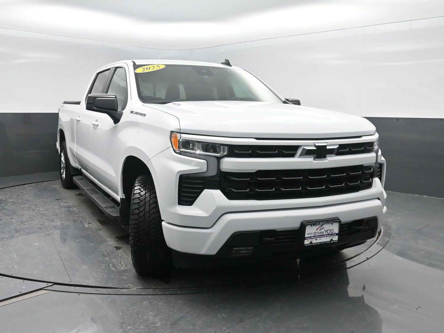 Used 2025 Summit White Chevrolet RST image 46