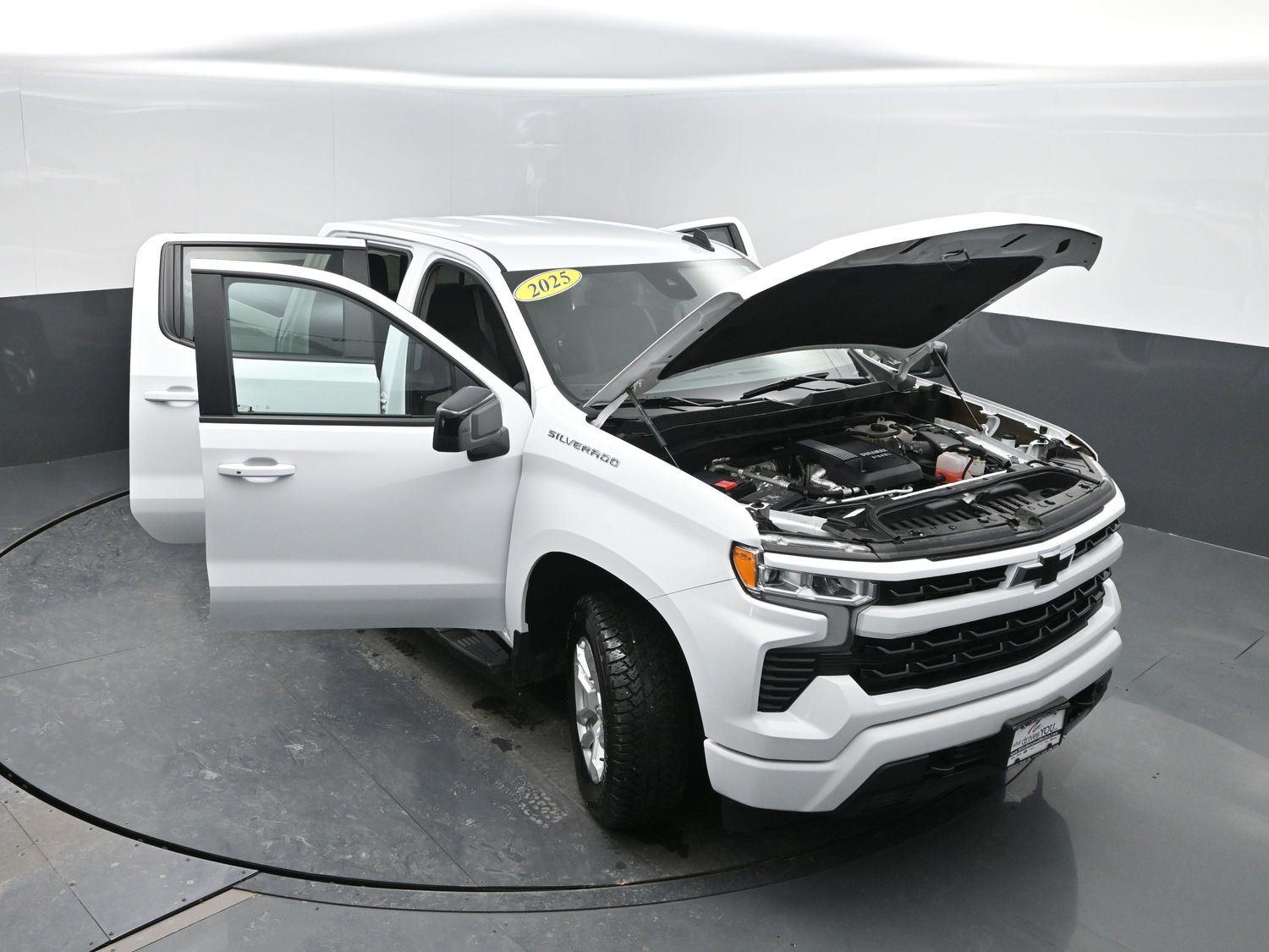 Used 2025 Summit White Chevrolet RST image 49