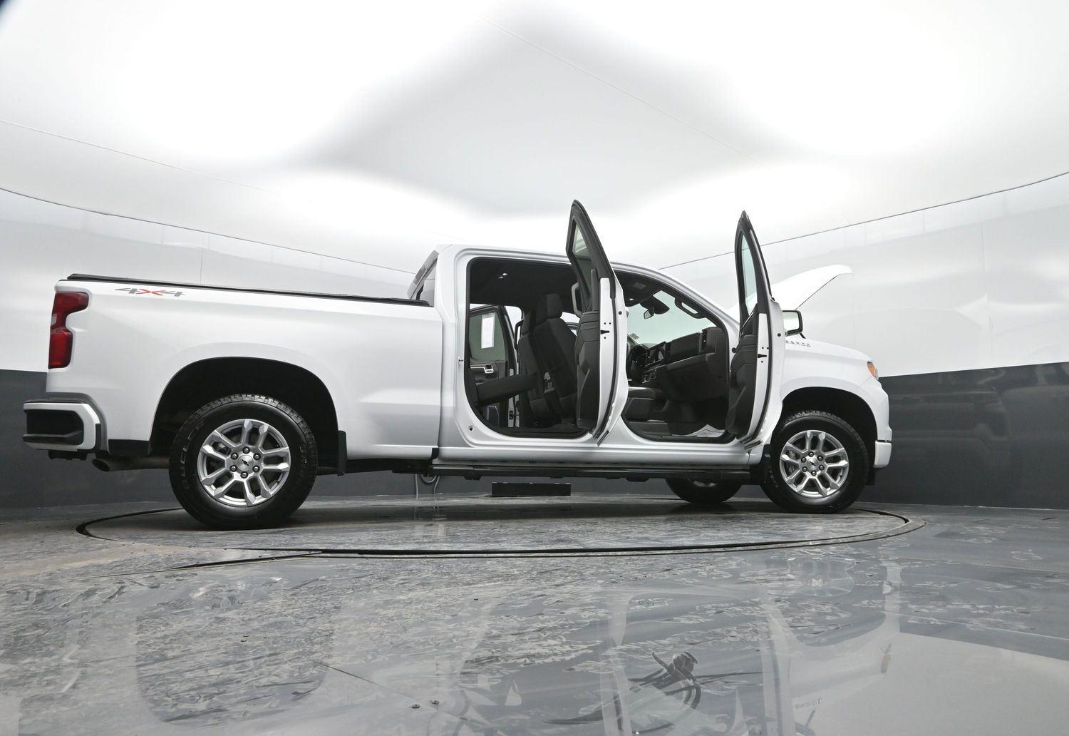 Used 2025 Summit White Chevrolet RST image 55