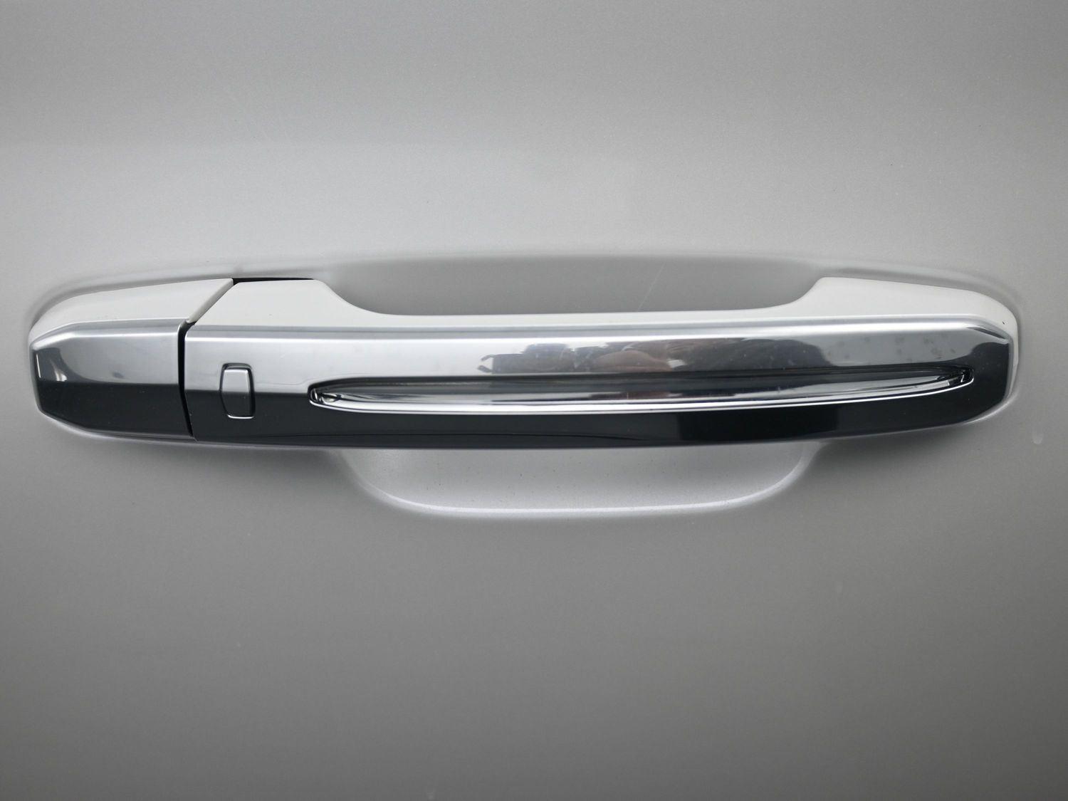 Used 2020 Crystal White Tricoat Cadillac Premium Luxury image 7