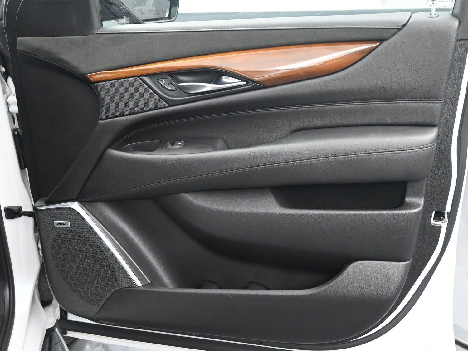 Used 2020 Crystal White Tricoat Cadillac Premium Luxury image 9