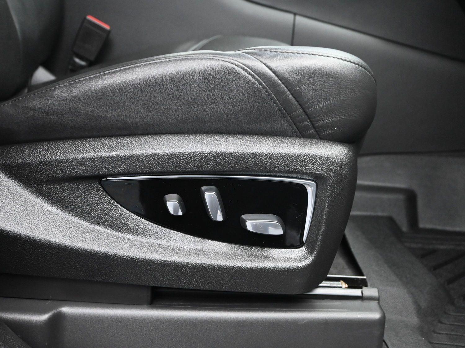 Used 2020 Crystal White Tricoat Cadillac Premium Luxury image 11