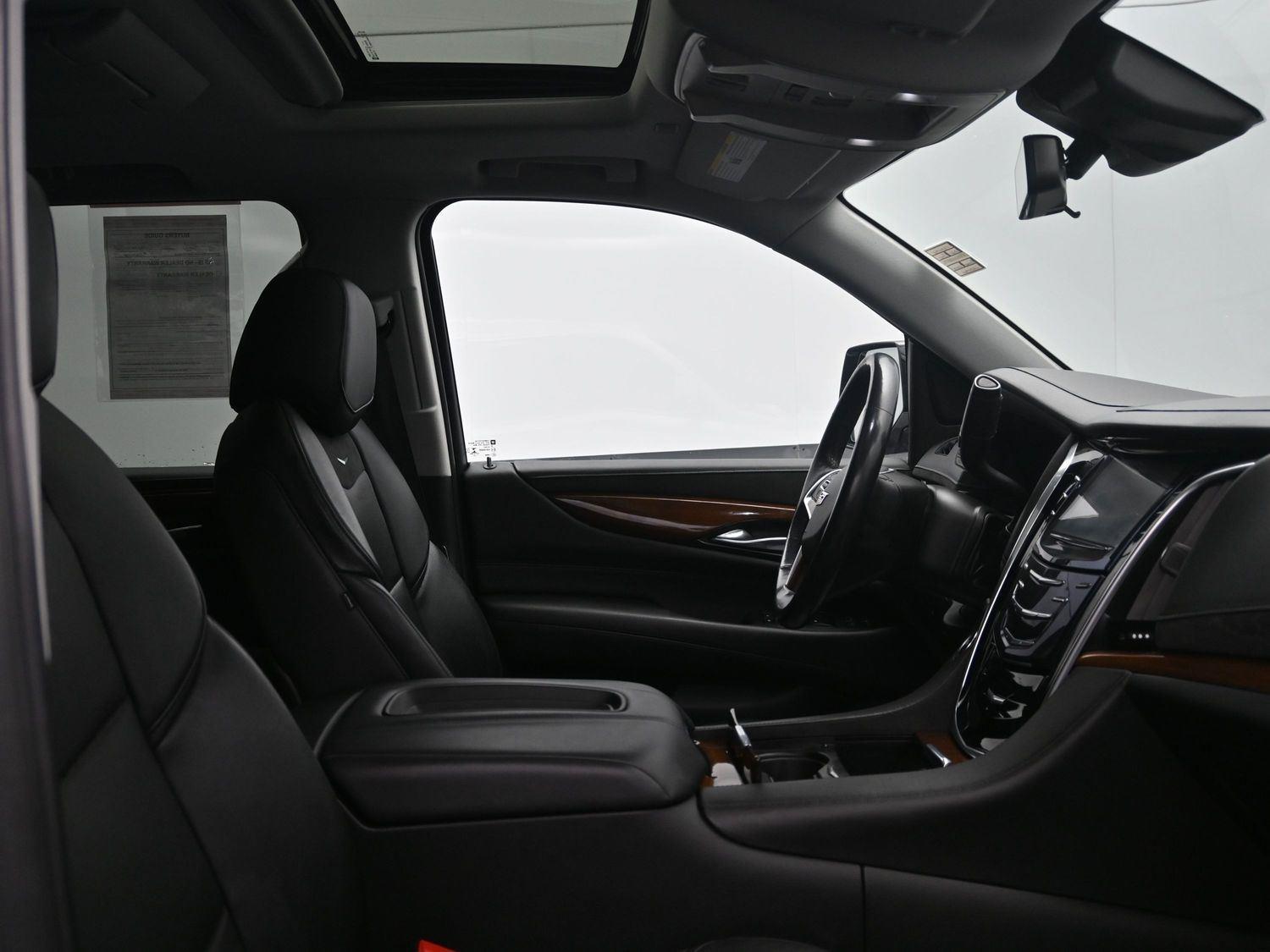 Used 2020 Crystal White Tricoat Cadillac Premium Luxury image 12