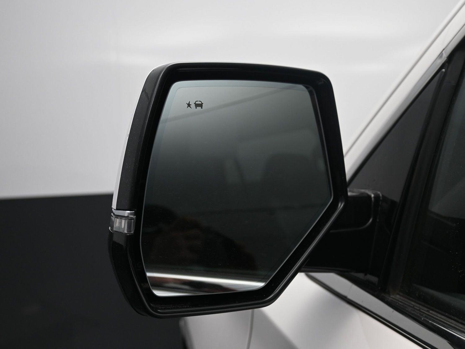 Used 2020 Crystal White Tricoat Cadillac Premium Luxury image 22