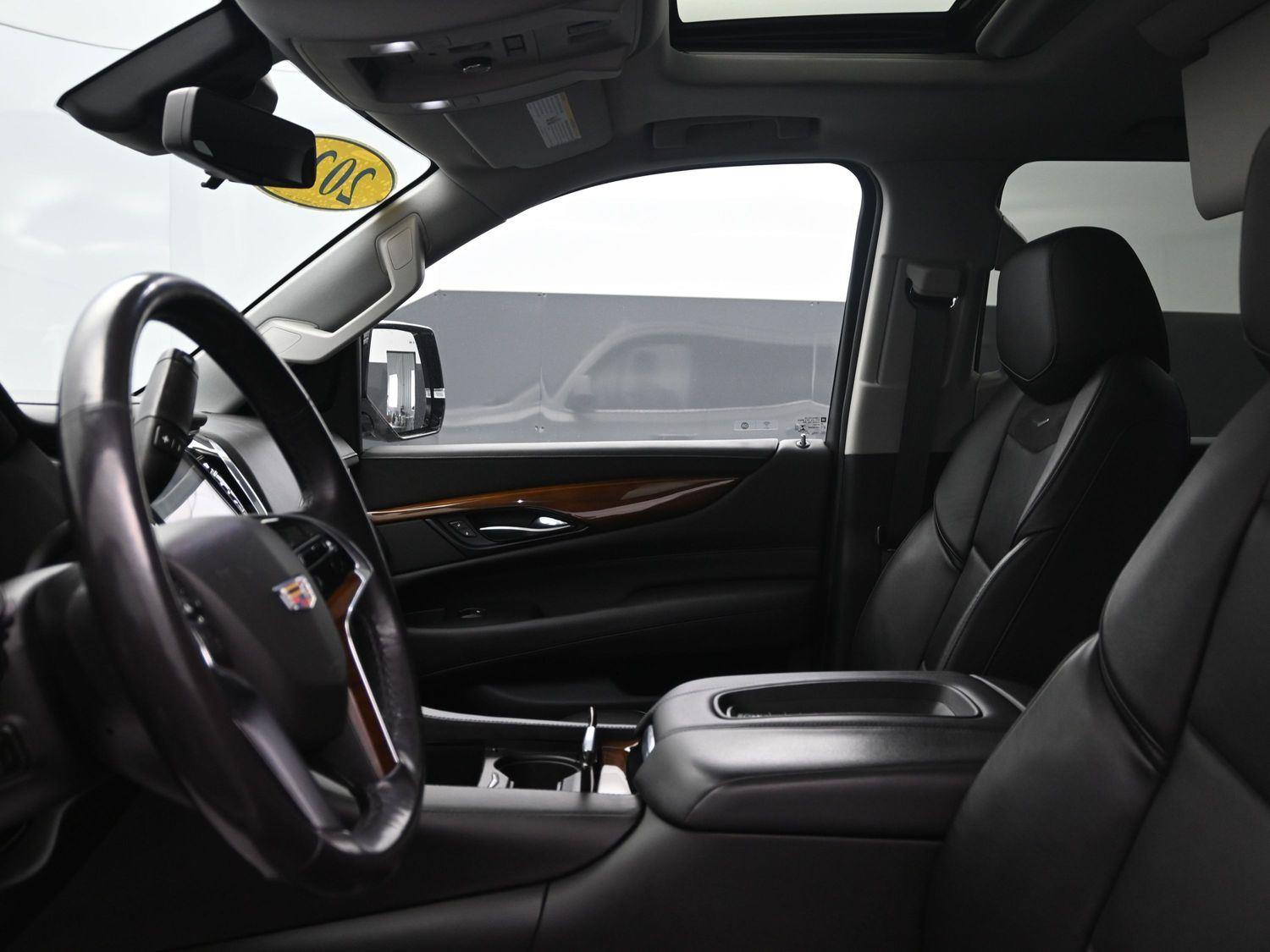 Used 2020 Crystal White Tricoat Cadillac Premium Luxury image 26