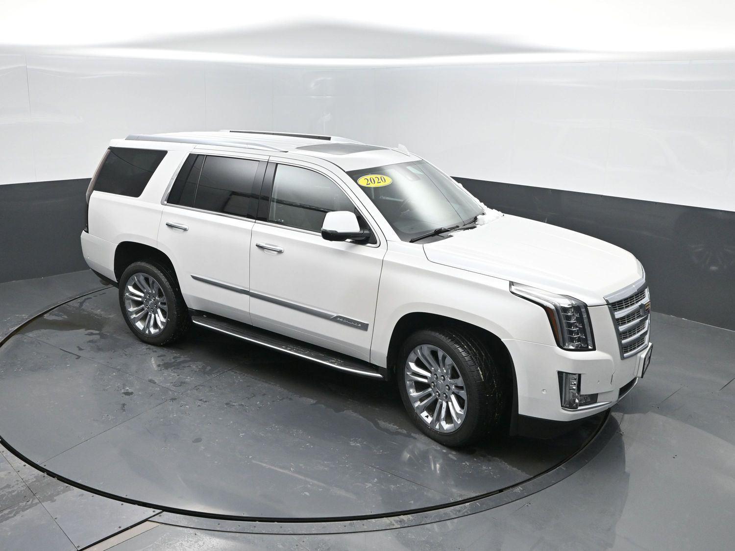 Used 2020 Crystal White Tricoat Cadillac Premium Luxury image 43