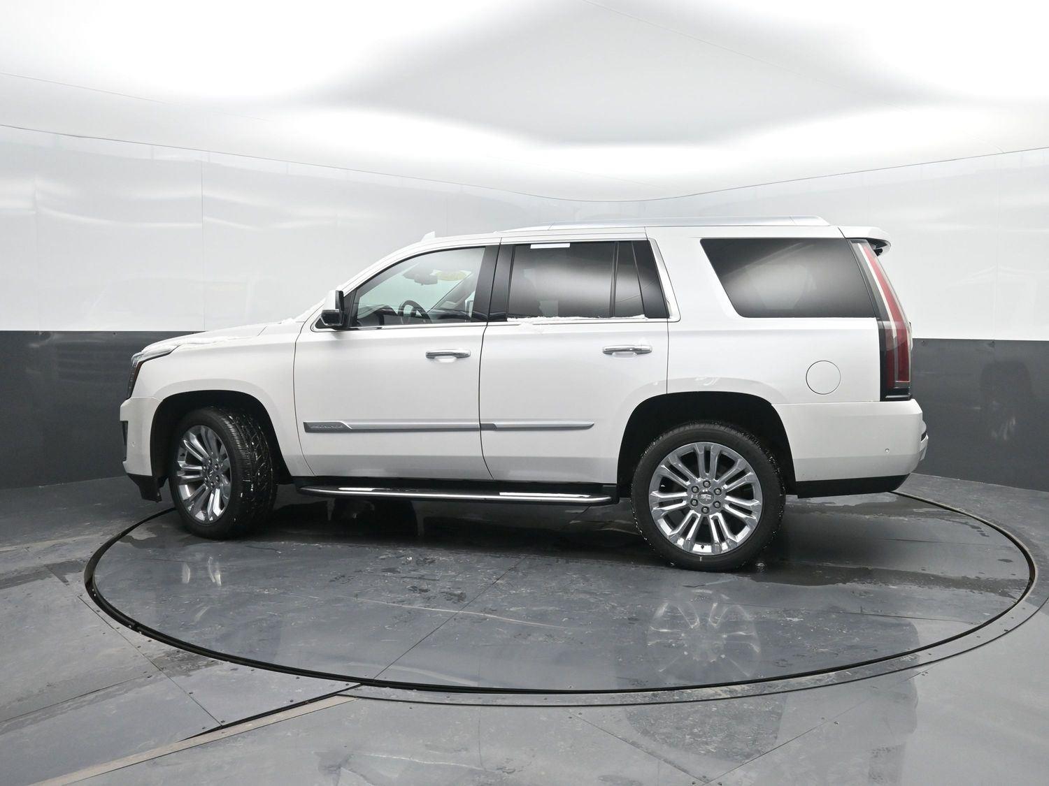 Used 2020 Crystal White Tricoat Cadillac Premium Luxury image 44
