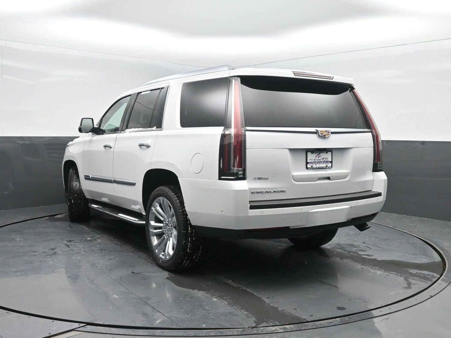 Used 2020 Crystal White Tricoat Cadillac Premium Luxury image 47