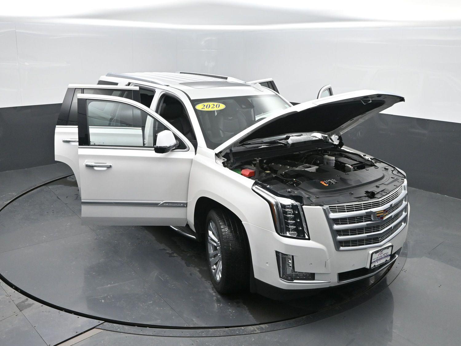 Used 2020 Crystal White Tricoat Cadillac Premium Luxury image 49