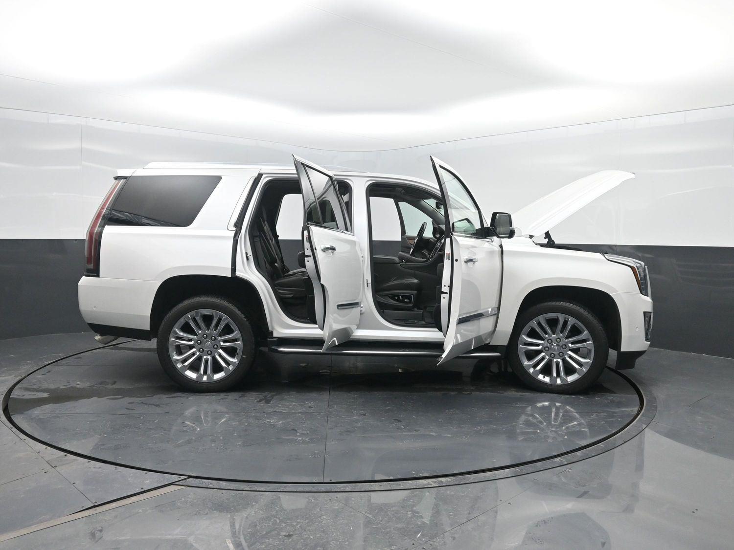 Used 2020 Crystal White Tricoat Cadillac Premium Luxury image 51