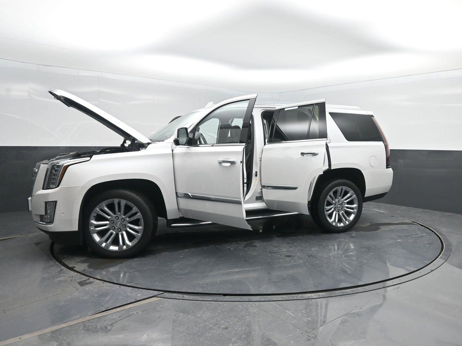 Used 2020 Crystal White Tricoat Cadillac Premium Luxury image 52