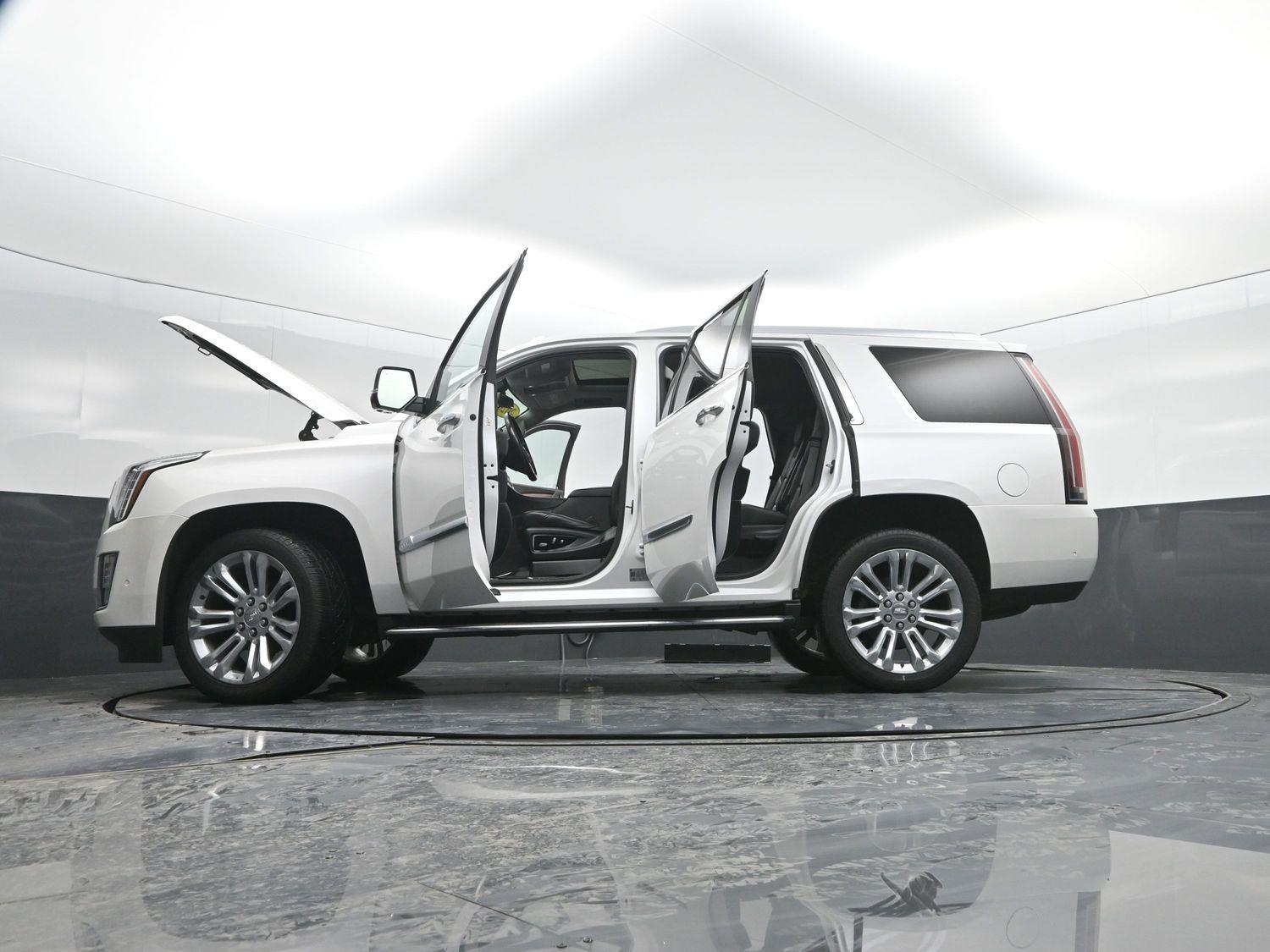 Used 2020 Crystal White Tricoat Cadillac Premium Luxury image 54