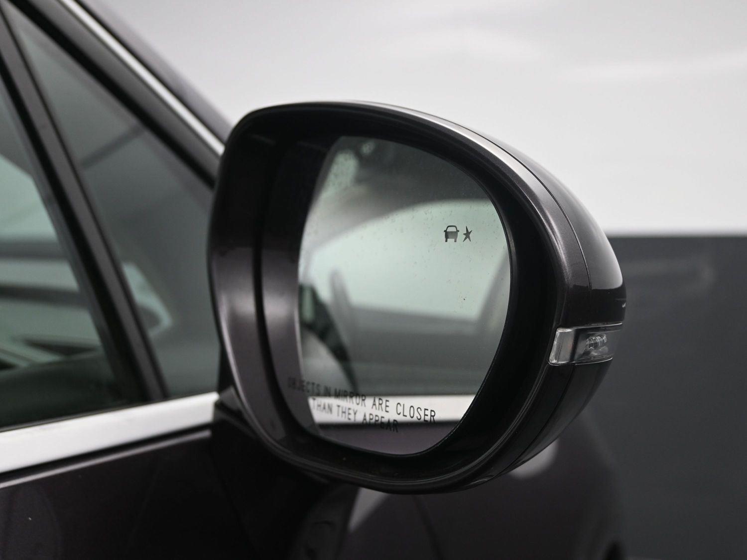 Used 2018 Midnight Amethyst Metallic Buick Essence image 7