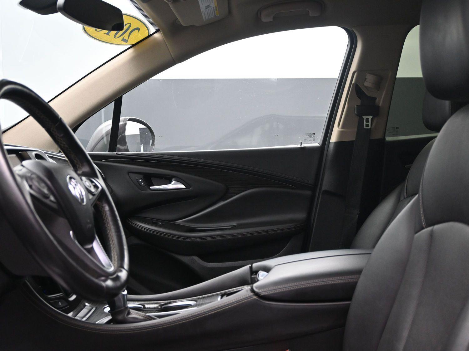 Used 2018 Midnight Amethyst Metallic Buick Essence image 20