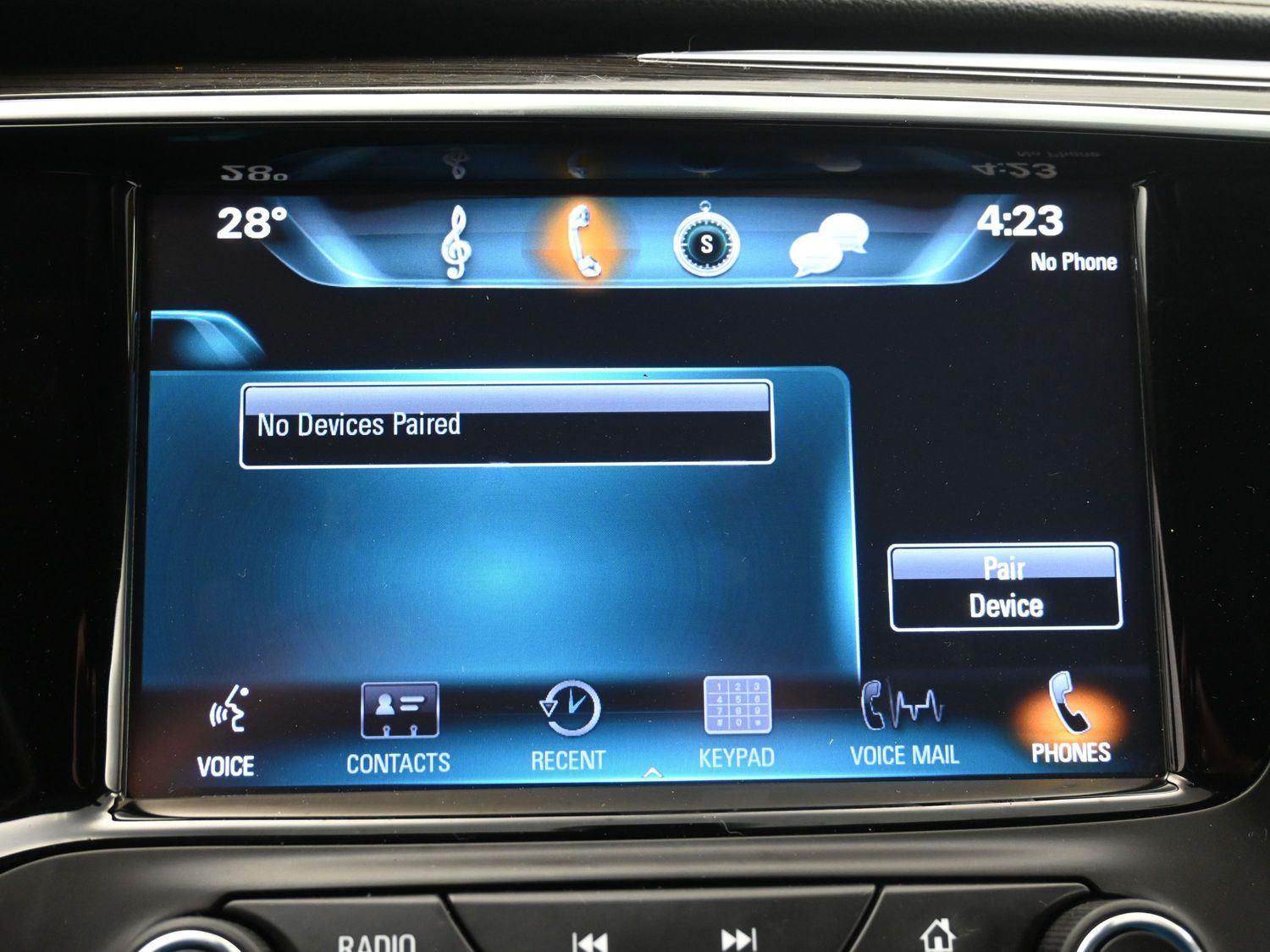 Used 2018 Midnight Amethyst Metallic Buick Essence image 26