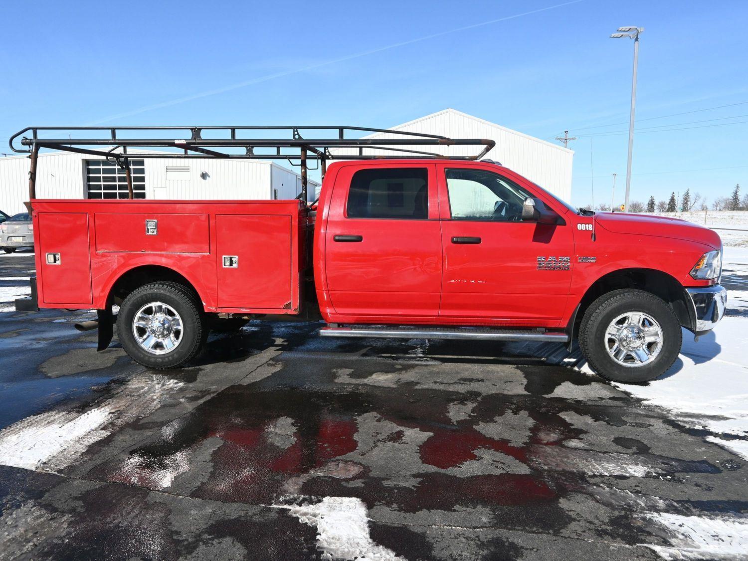 Used 2018 RED RAM TRADESMAN 4X4 CREW CAB 8