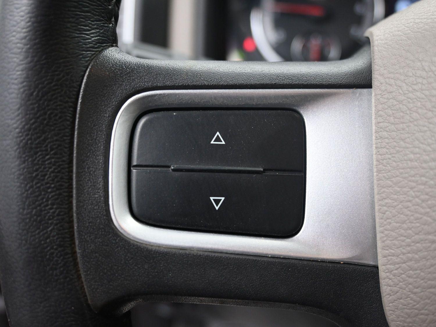 Used 2010 Flame Red Clearcoat Dodge SLT image 22