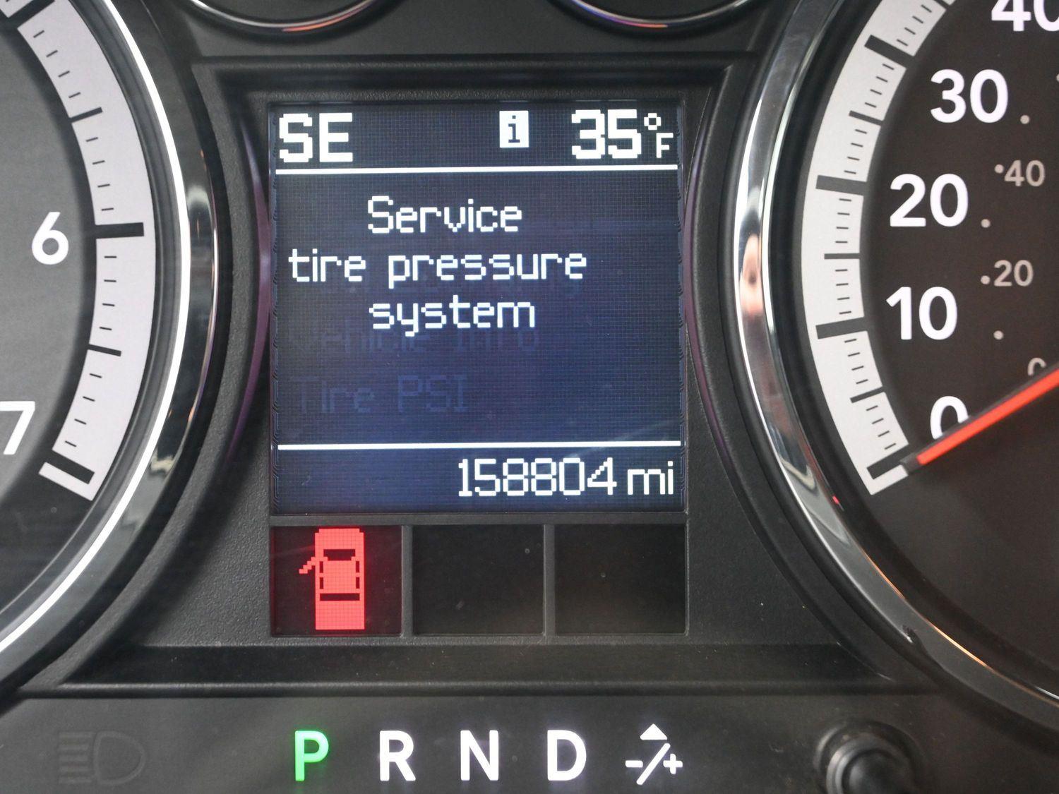 Used 2010 Flame Red Clearcoat Dodge SLT image 25