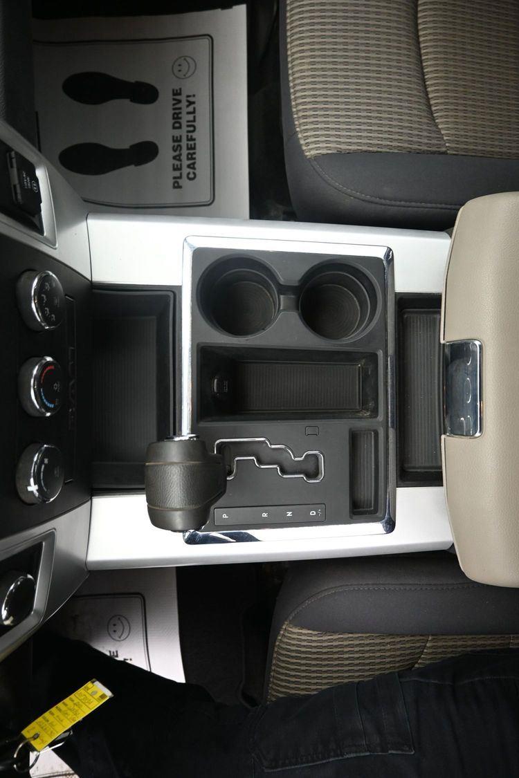 Used 2010 Flame Red Clearcoat Dodge SLT image 27