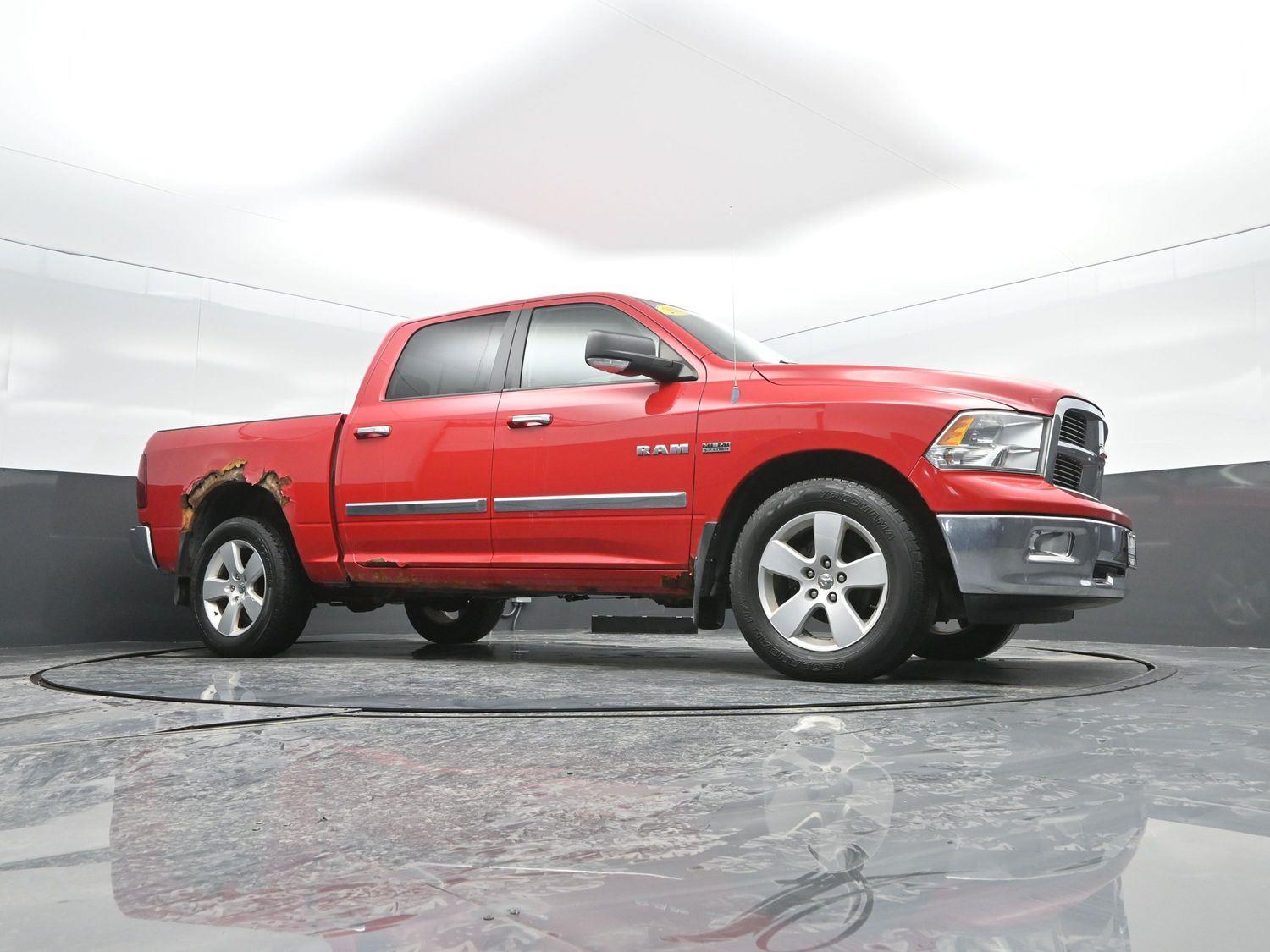 Used 2010 Flame Red Clearcoat Dodge SLT image 31
