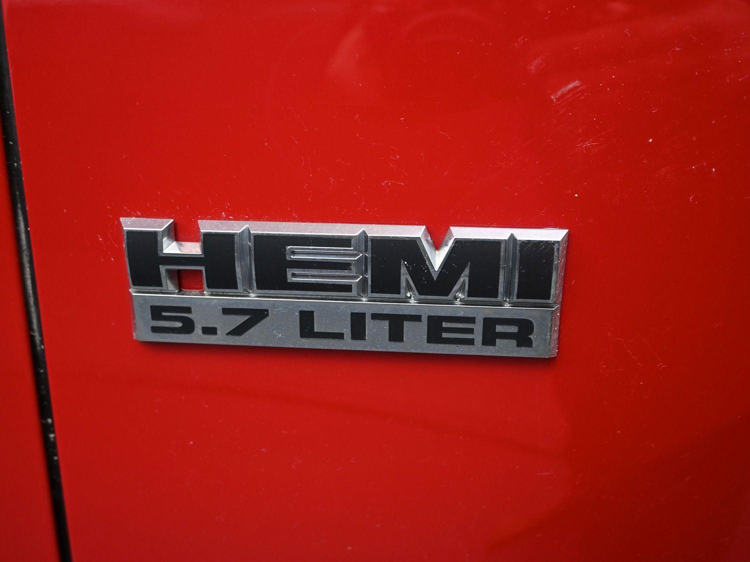 Used 2010 Flame Red Clearcoat Dodge SLT image 7