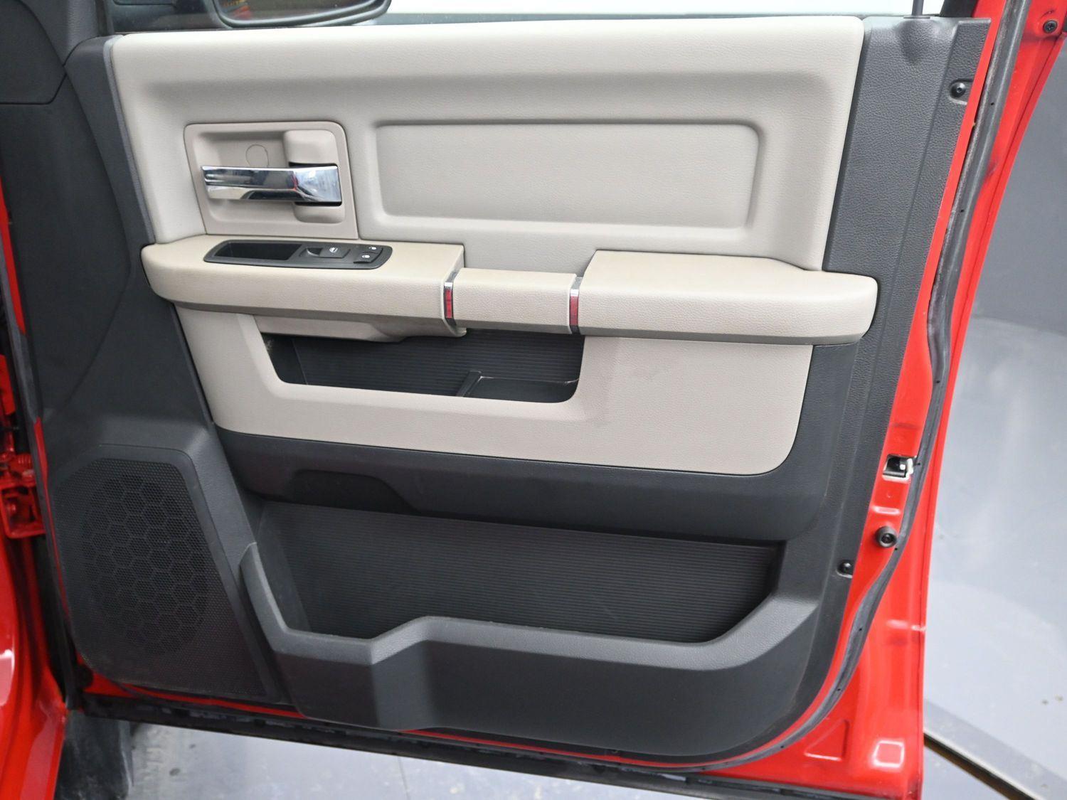 Used 2010 Flame Red Clearcoat Dodge SLT image 9