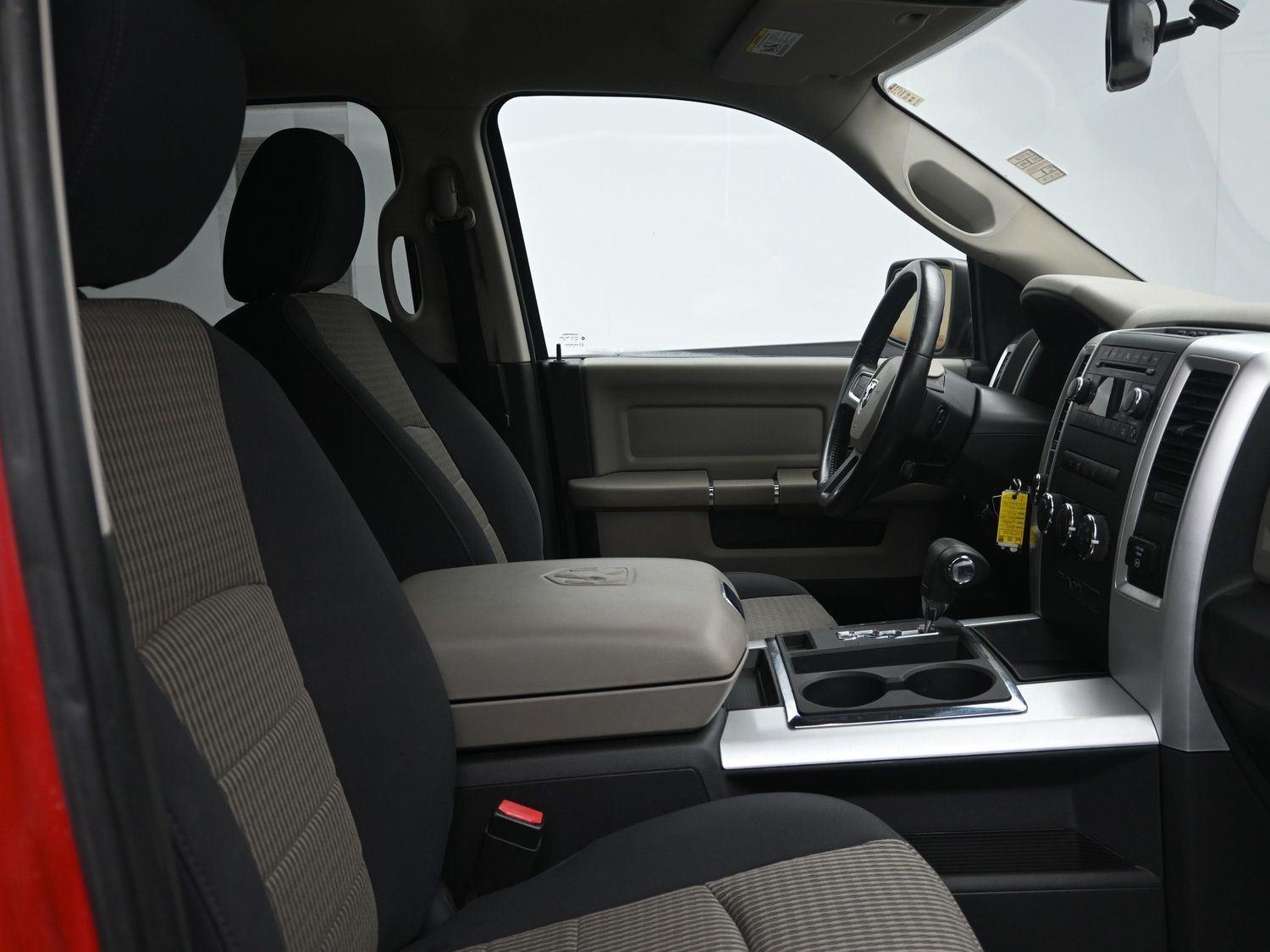 Used 2010 Flame Red Clearcoat Dodge SLT image 10