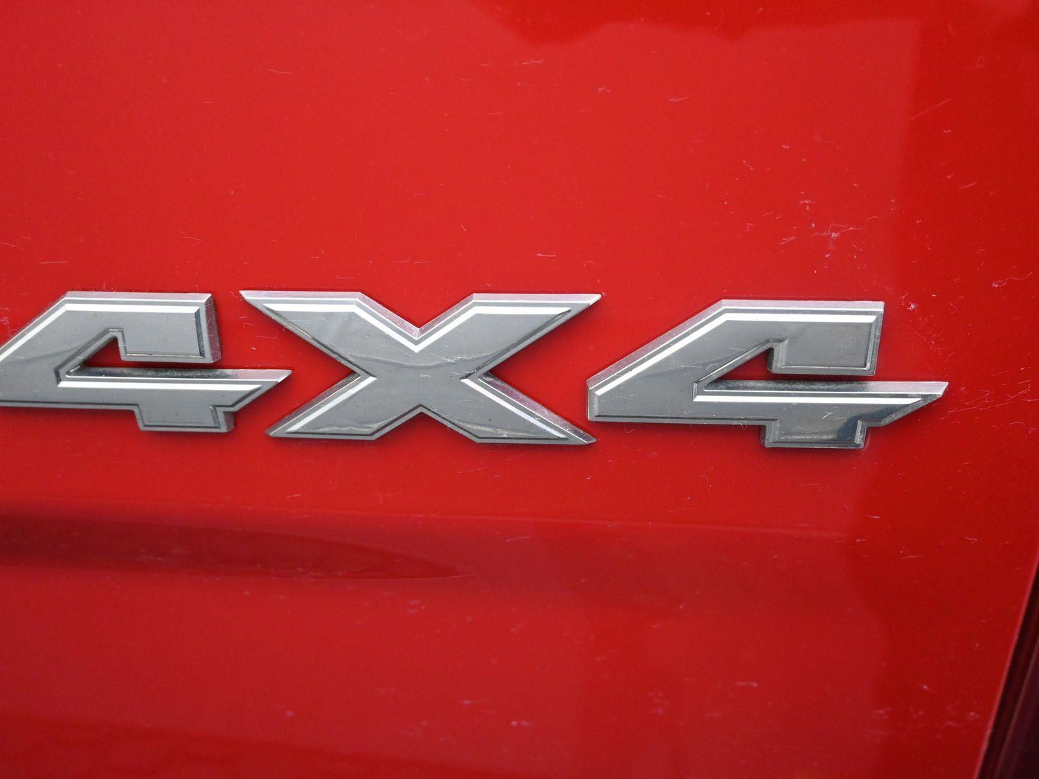 Used 2010 Flame Red Clearcoat Dodge SLT image 13